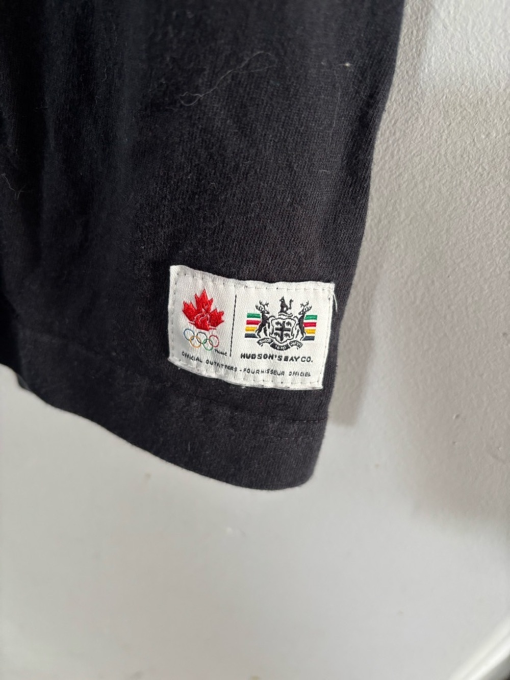 Hudson’s Bay Company Canada Olympic tshirt men’s sz medium, black, short sleeve - Picture 4 of 4